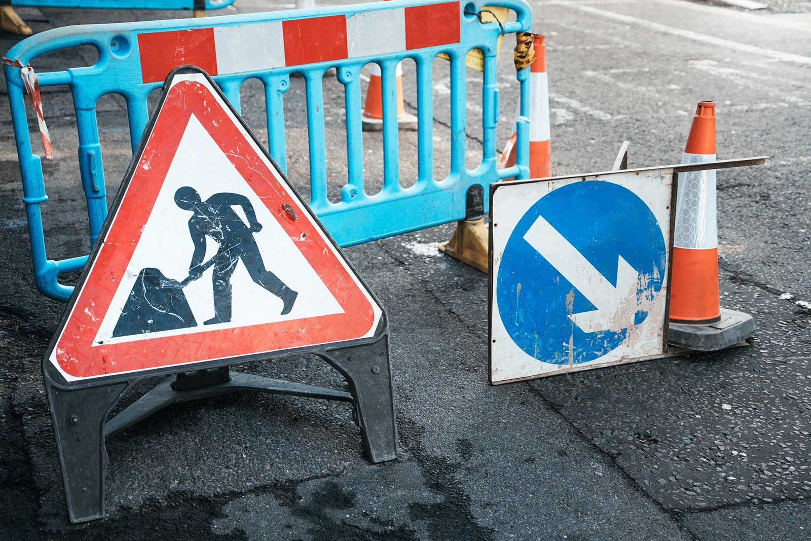 roadworks signs banner image